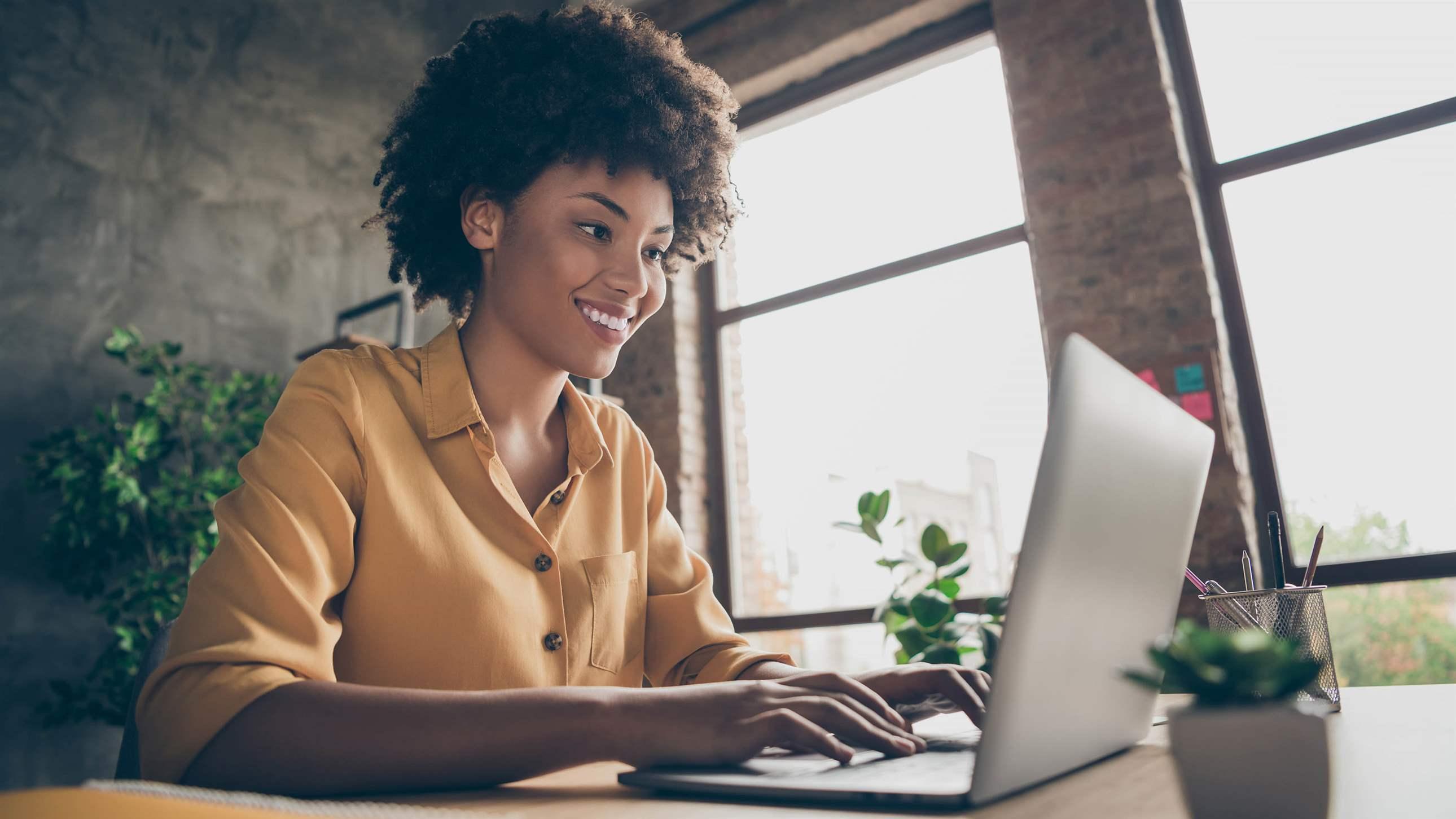 girl at laptop